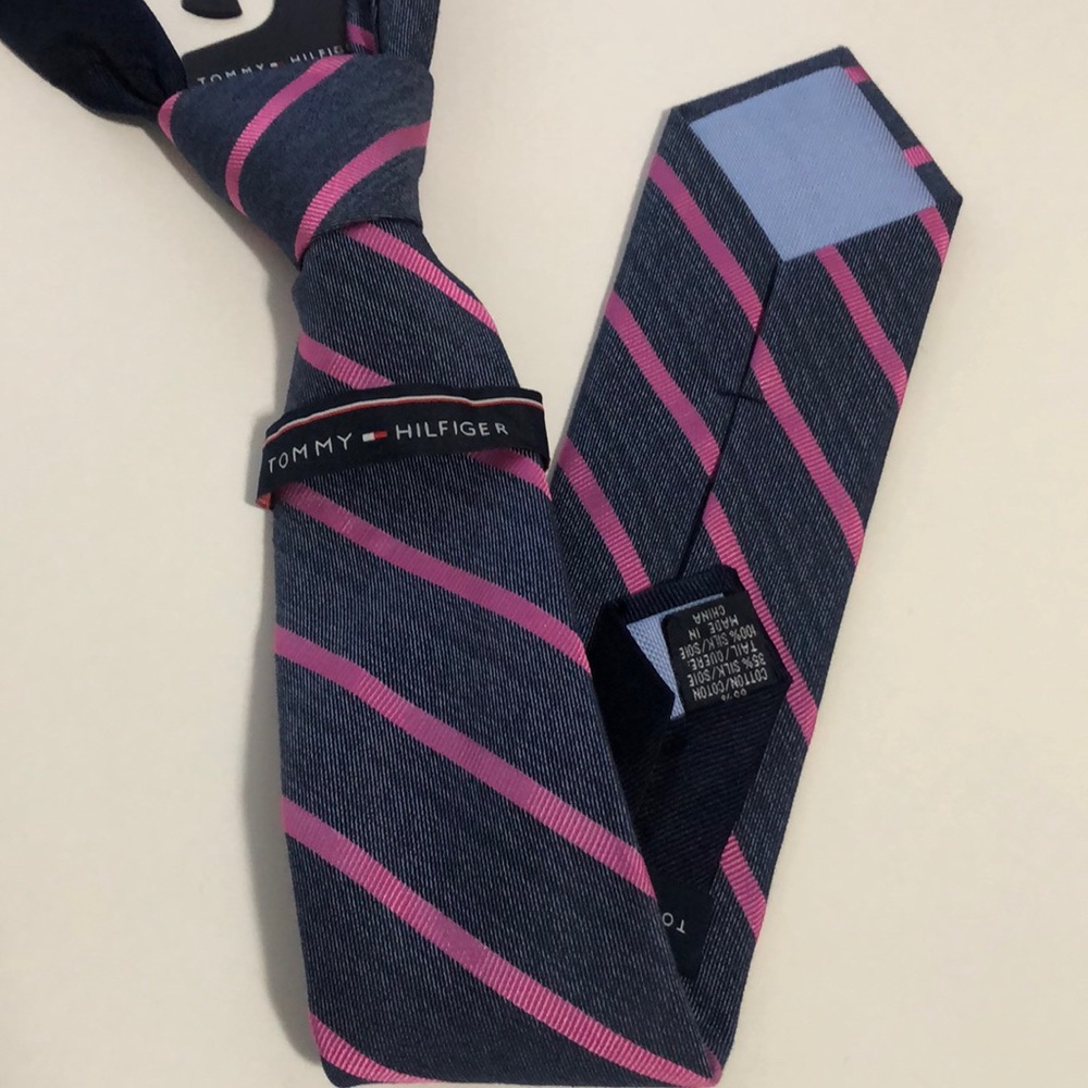✨ TOMMY HILFIGER ✨ Cotton Silk Blend Tie.